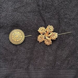 Elegant Gold Brooch Set